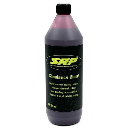 SRP simulation blood 1000 ml i plastflaska, perfekt för realistiska övningar med sårskador.